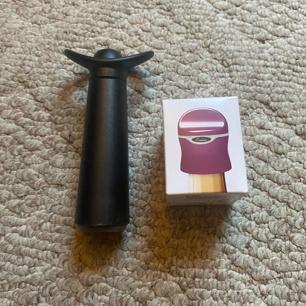 Wine and champagne saver kit NEW